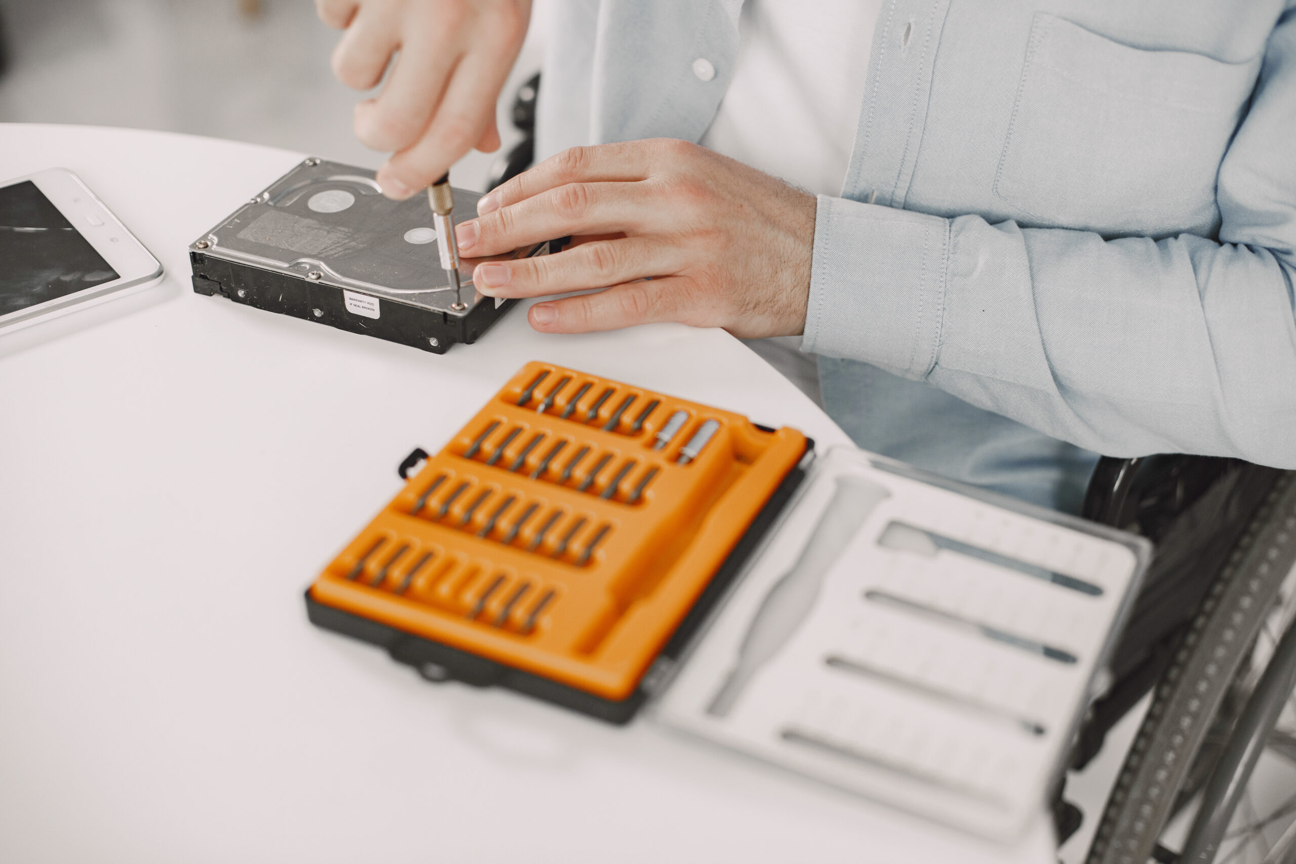 Read more about the article Er Det Værd At Opgradere Harddisken? En Komplet Guide Til SSD-Udskiftning