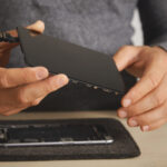 Knust iPhone-skærm før og efter udskiftning hos iDoktoren Hørsholm